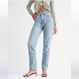 Abercrombie & Fitch Curve Love Ultra High Rise 90s Straight Jean